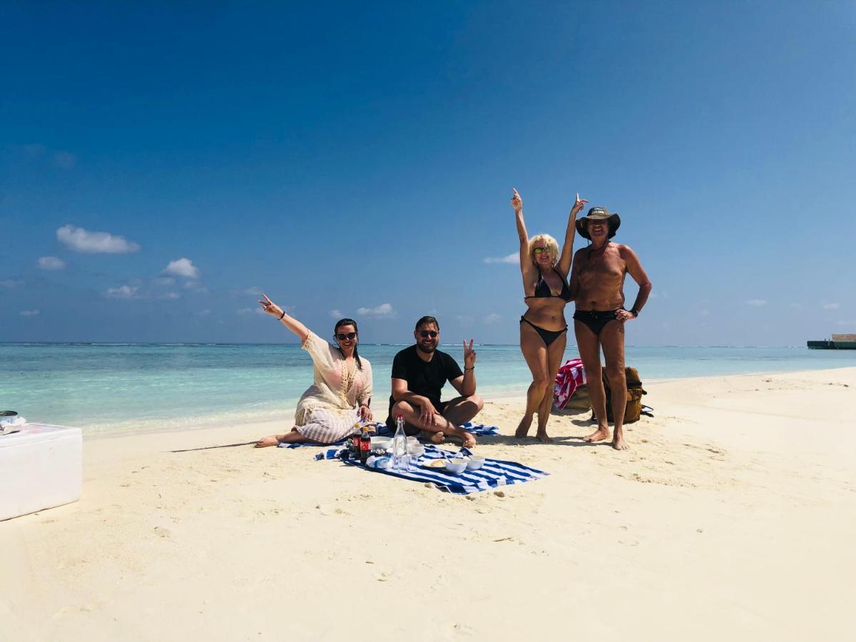 White Tern Maldives Hotel Maamigili Exterior foto