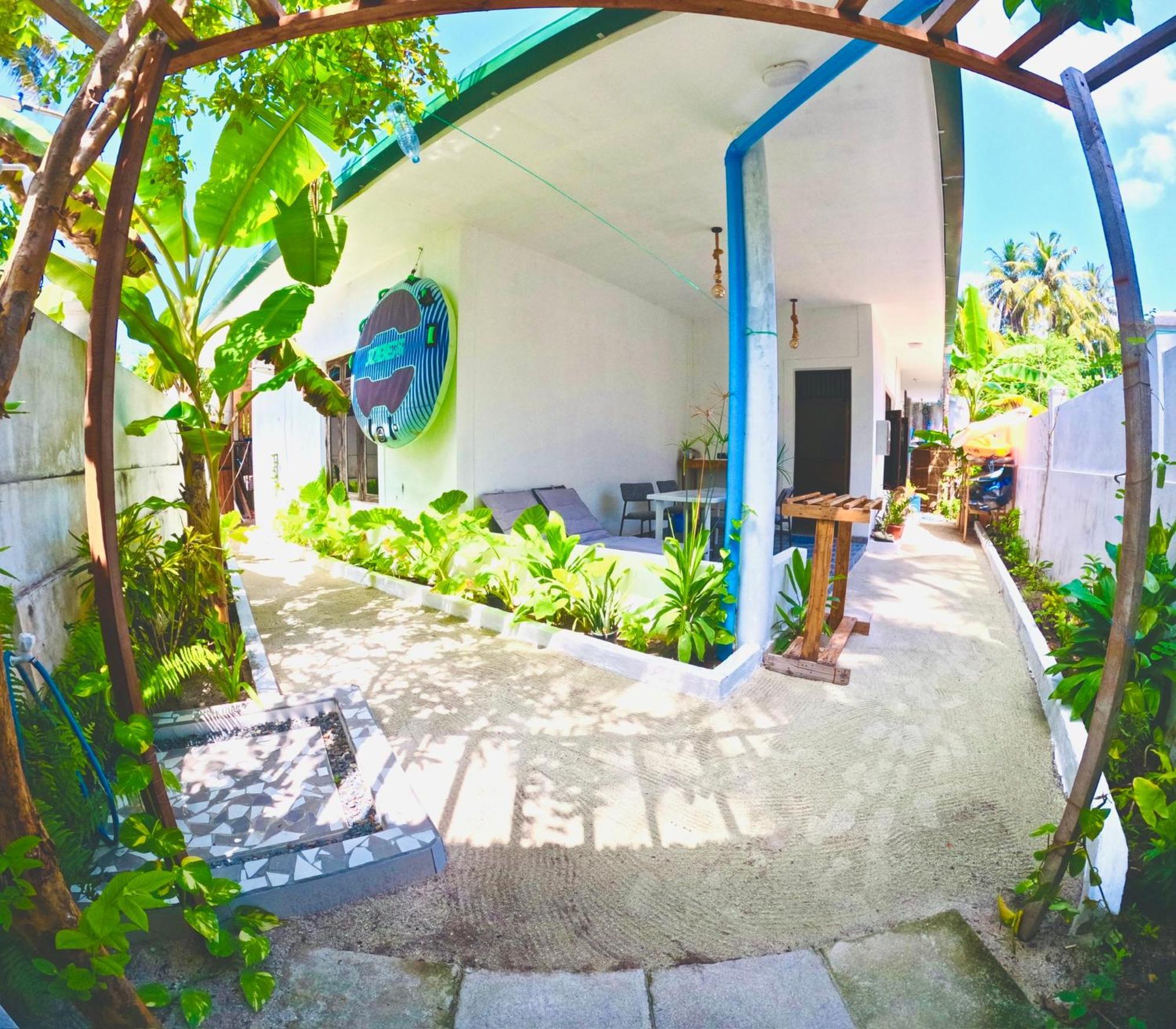 White Tern Maldives Hotel Maamigili Exterior foto